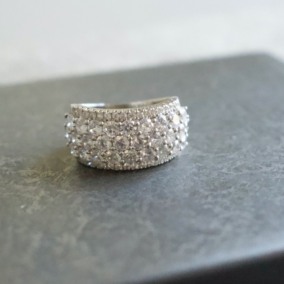 Cubic Zirconia and Sterling Silver Ring - Picture 6 of 6